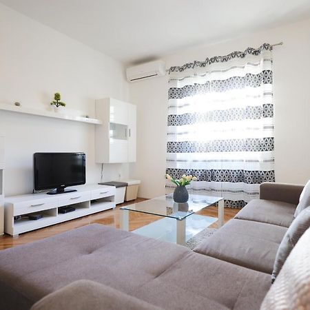 Zara City Center Apartment Exterior photo