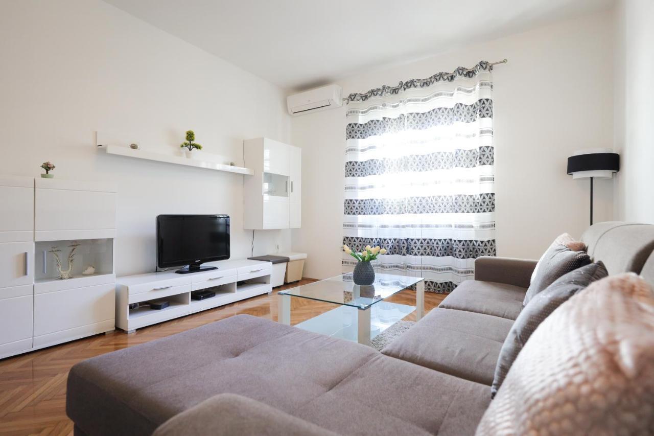 Zara City Center Apartment Exterior photo